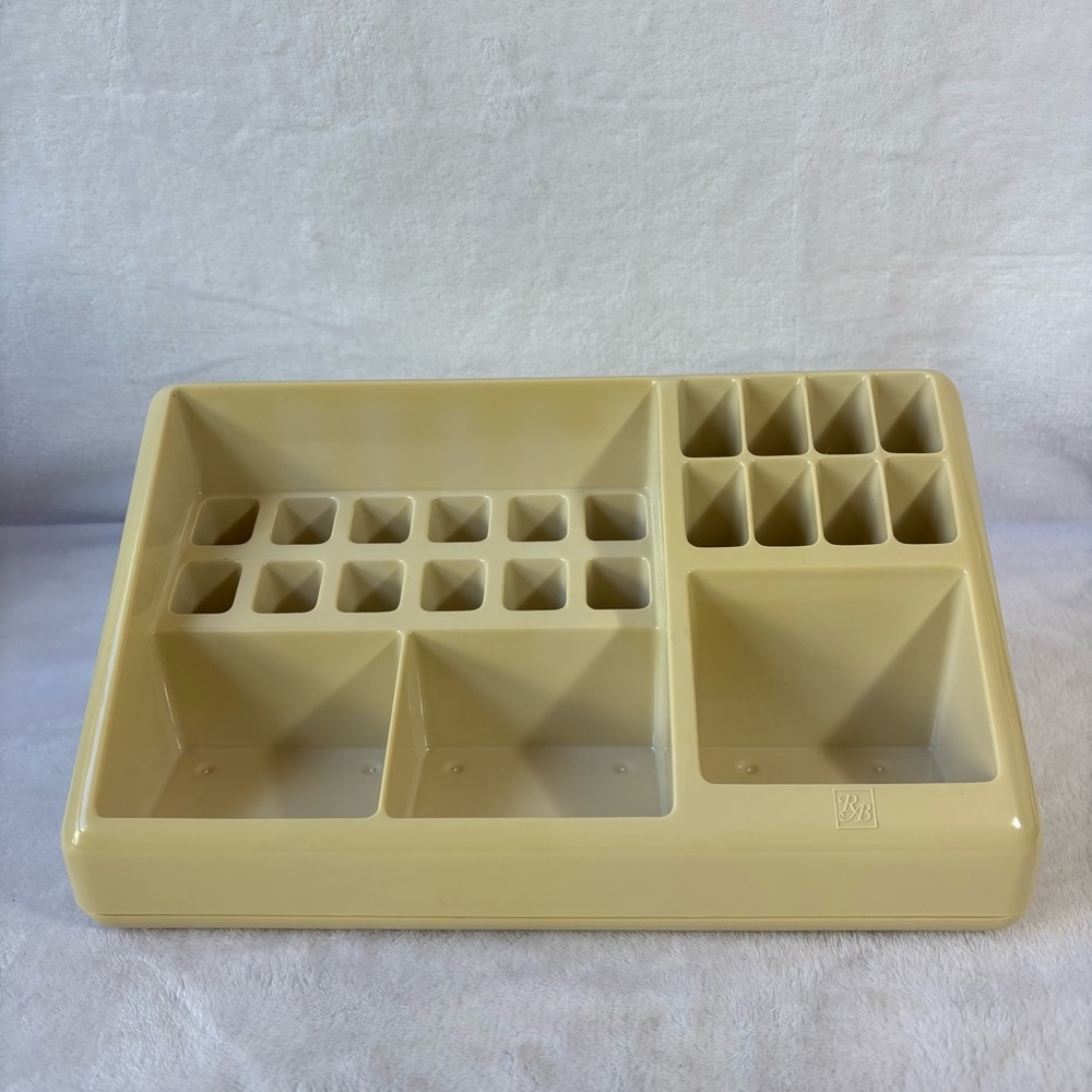 Vintage Burtch Barone Plastic Makeup lipstick Organizer  Made in USA 11.95x5.95”